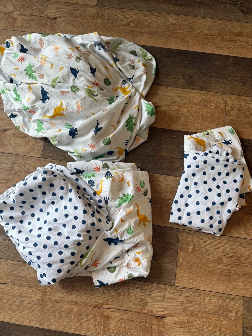 Dinosaur and polka dot full size boys sheet set